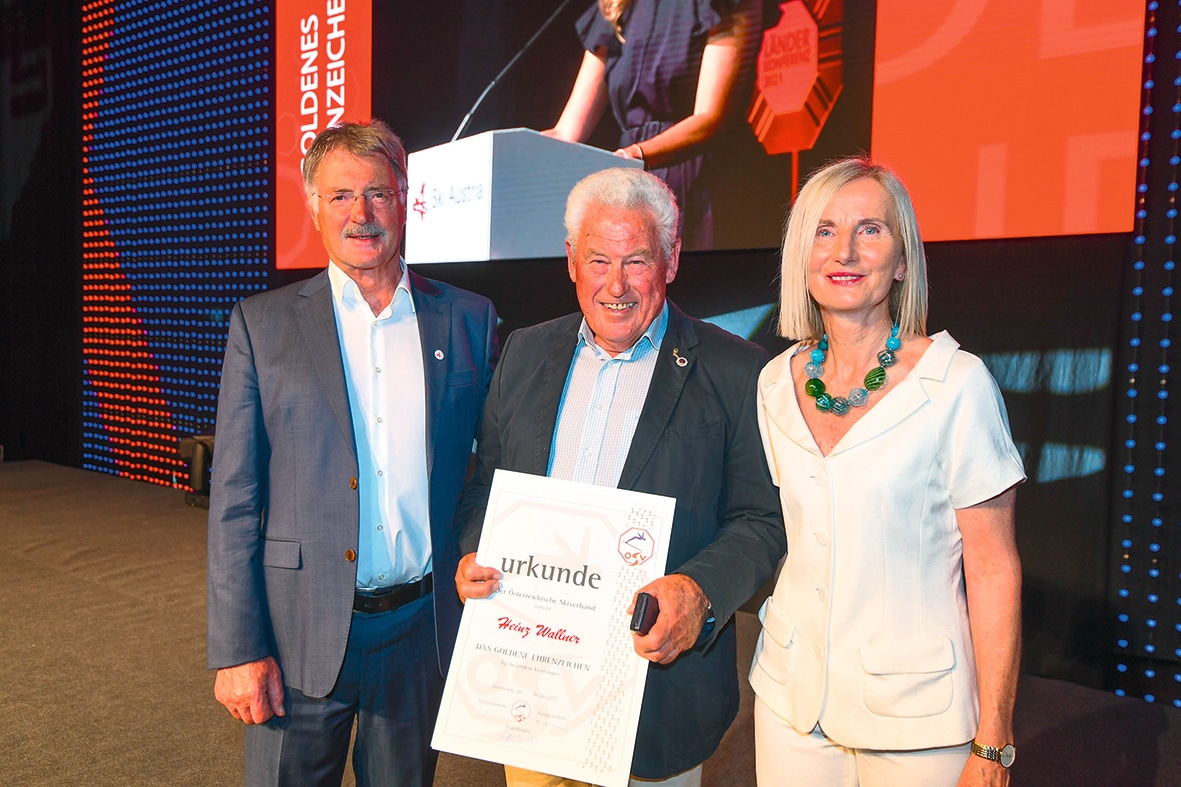 Verleihung Goldenes ÖSV Ehrenzeichen Wallner Heinz